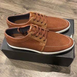 NWT: Mens Aldo casual lace up sneakers brown size: 9.5/42.5